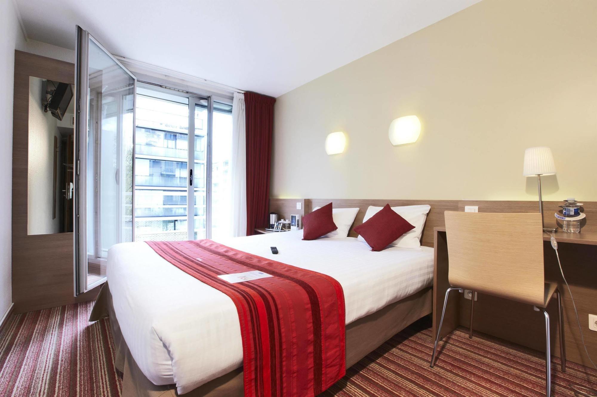 Campanile Paris 12 - Bercy Village Exterior photo